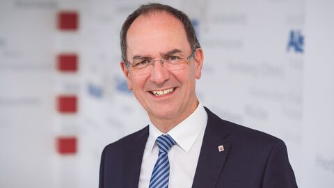 Regierungspräsident Dr. Christoph Ullrich