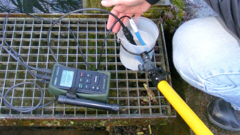 Messung in einer Kläranlage Messung in einer Kläranlage