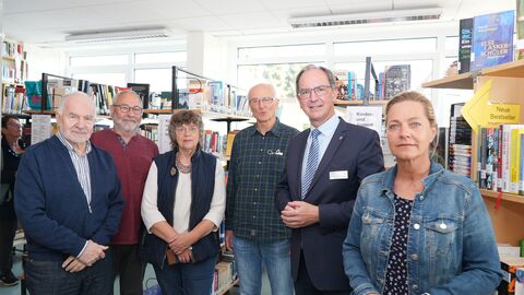 Dieter Scholz, Jochen Götz, Eveline Renell, Thomas Prochazka, Regierungspräsident Dr. Christoph Ullrich und Bürgermeisterin Patricia Ortmann 