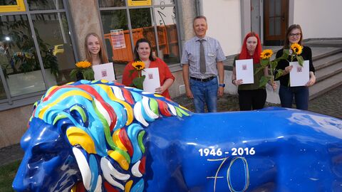 RVP Martin Rößler gratuliert zur bestandenen Prüfung