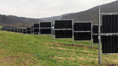 Photovoltaik-Freiflächenanlagen – nur eines von vielen Themen beim Jahresgespräch zwischen den Kreisbauernverbänden und dem Regierungspräsidium Gießen. 