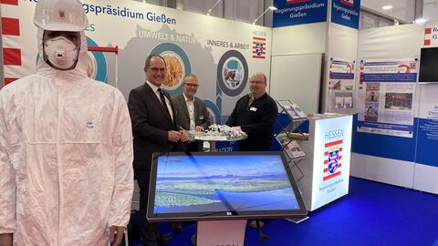 MEMO-BAUEN in Marburg Stand des Arbeitsschutzes mit Herrn Dr. Ullrich