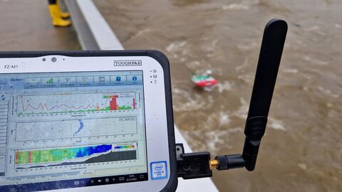 Das Messboot in der Lahn, samt dazugehöriger Technik