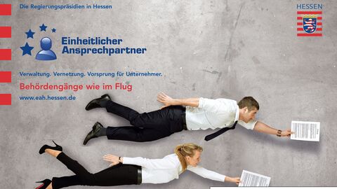 Symbolfoto Eine Grafik mit zwei Personen, die scheinbar fliegen, und Informationen zum einheitlichen Ansprechpartner