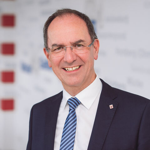 Regierungspräsident Dr. Christoph Ullrich